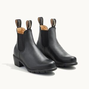 Blundstone // 1671 Black Ankle Boots